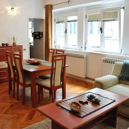 Apartment Apartman Urban Space